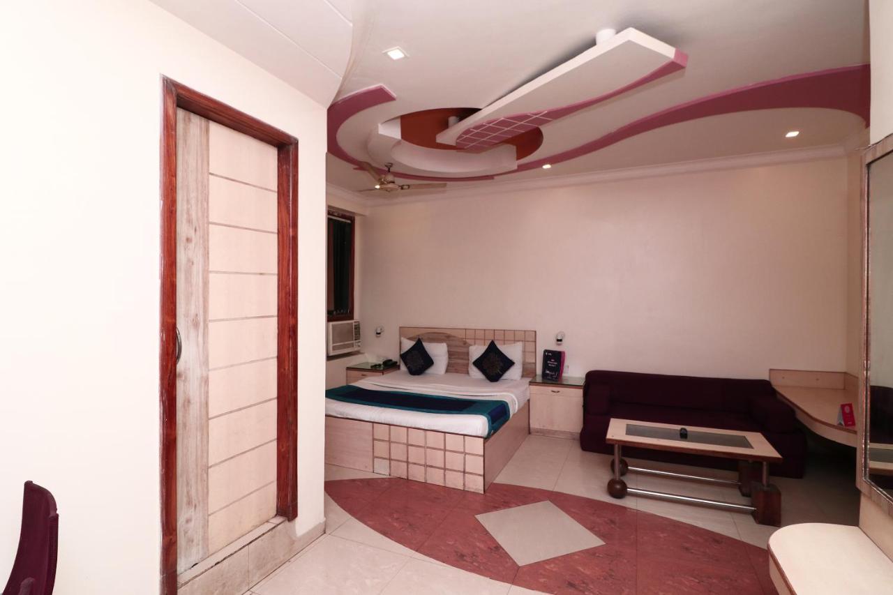 Hotel Deep Kanpur Exterior photo