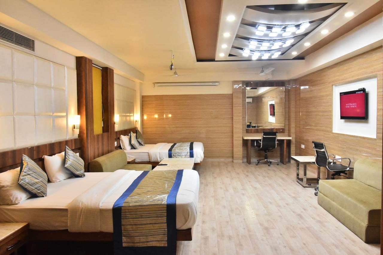 Hotel Deep Kanpur Exterior photo